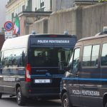 18enne massacrato a pugni e coltellate davanti al tribunale dei minori: arrestati due 17enni